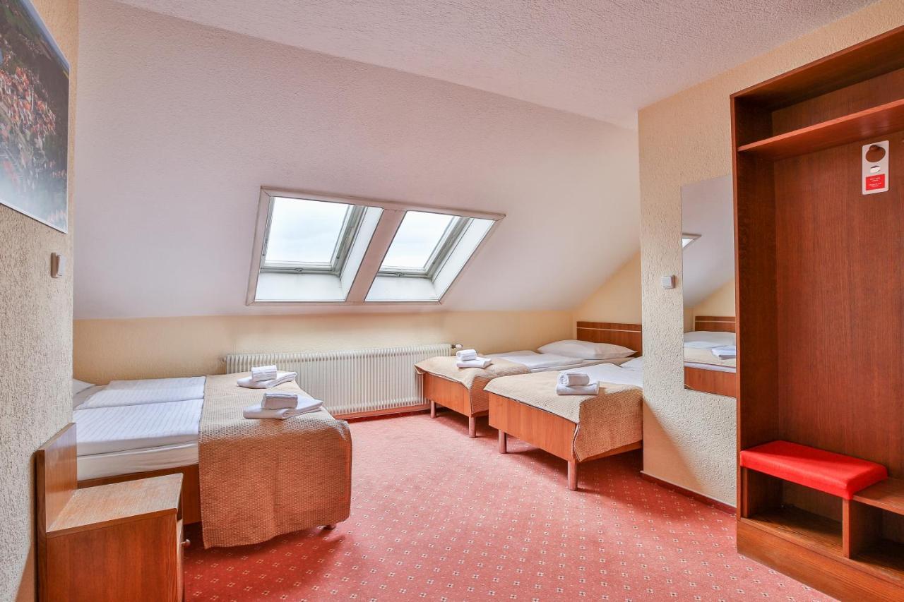 Hotel Tabor Ngoại thất bức ảnh