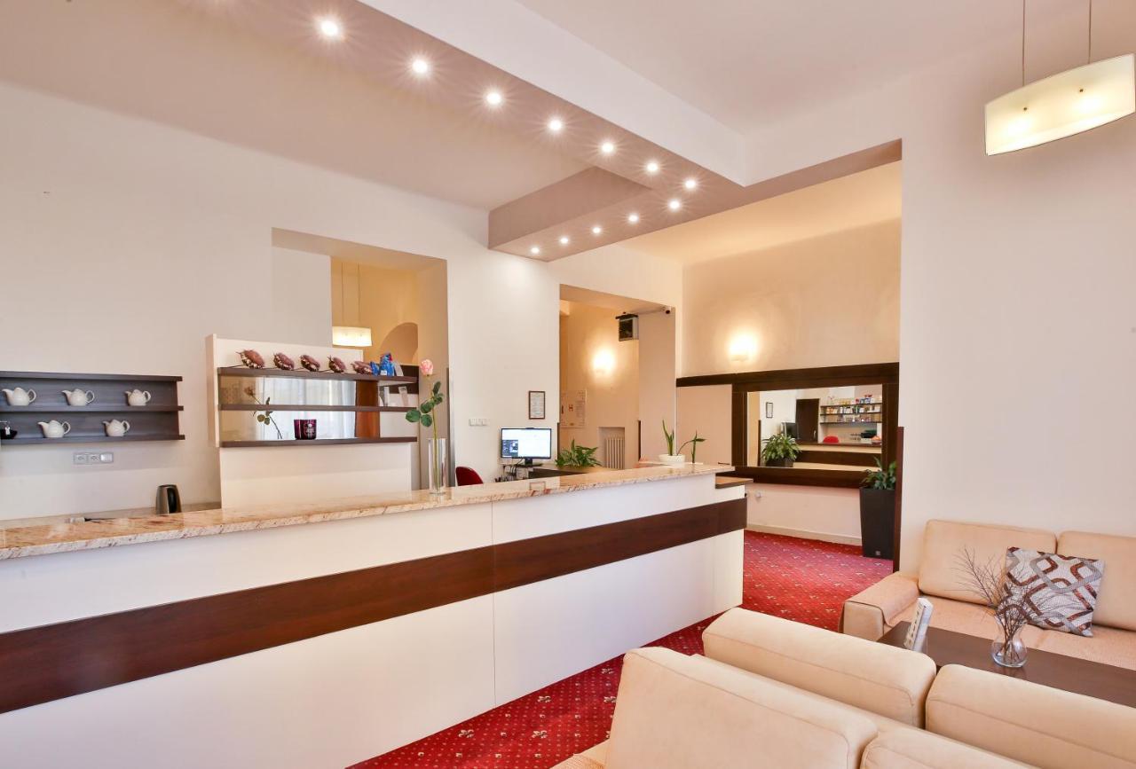 Hotel Tabor Ngoại thất bức ảnh