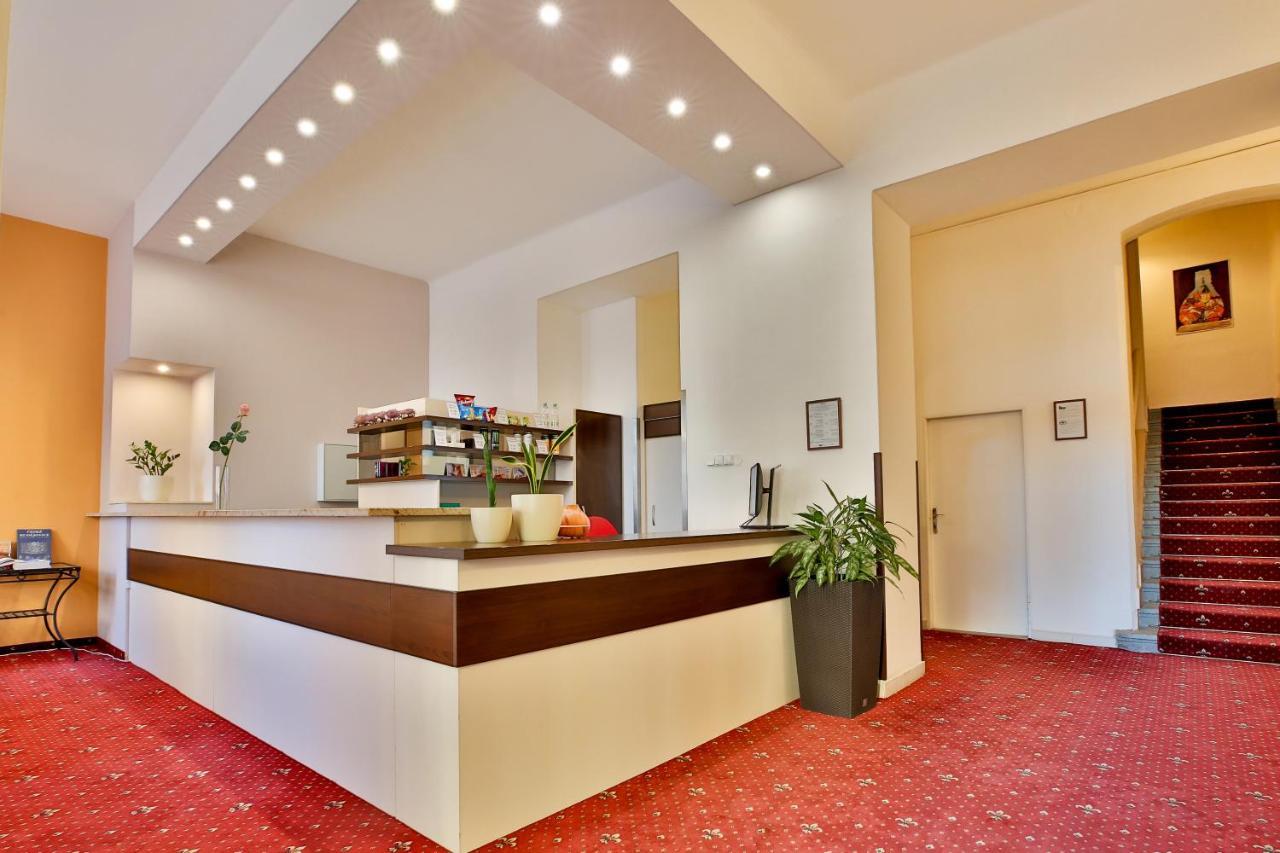 Hotel Tabor Ngoại thất bức ảnh